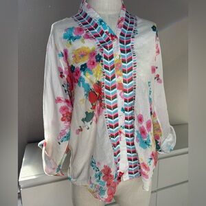 Floral print white button-up blouse with embroidery
